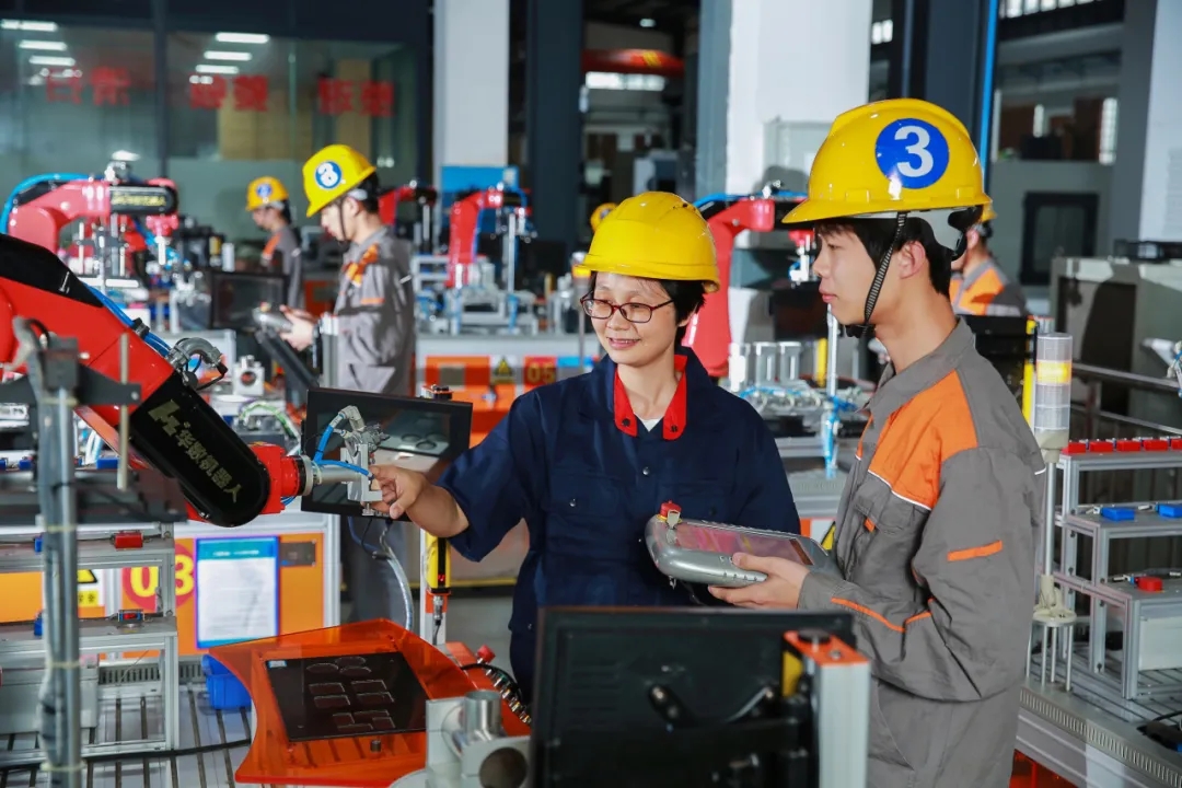 湖南聚焦产业发展之需，培养高素质技能人才——“职教湘军”的升维之路